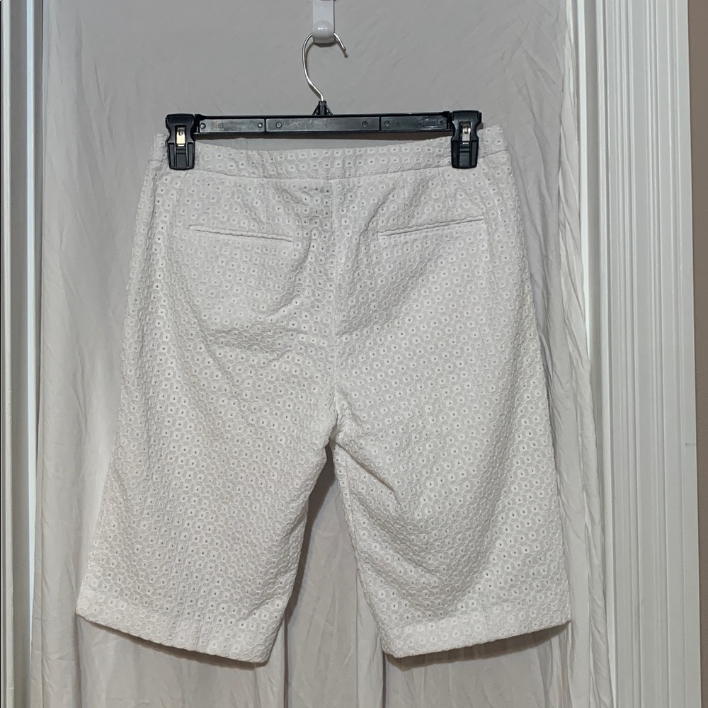 Sharagano White Eyelet Cotton Women's Bermudas with front & back pockets. NWOT - Picture 6 of 7